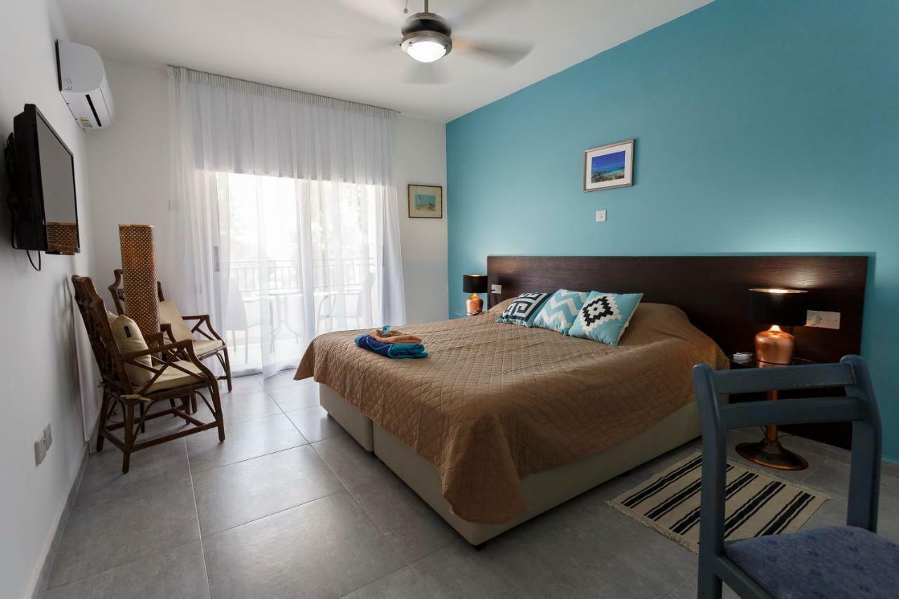 Coral Bay Sea Breeze Apartments - 3 Bedroom Apartment Peyia Exterior foto