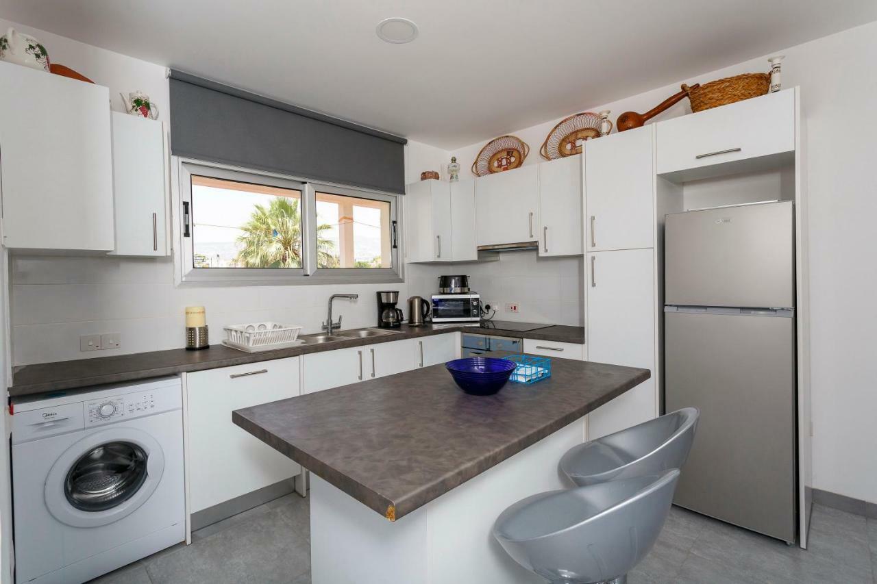 Coral Bay Sea Breeze Apartments - 3 Bedroom Apartment Peyia Exterior foto